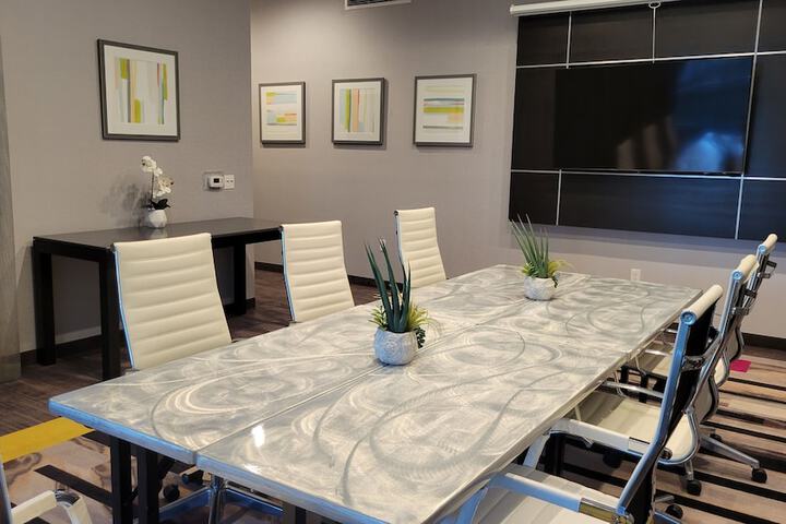 Holiday Inn Express & Suites Anaheim Resort Area by IHG