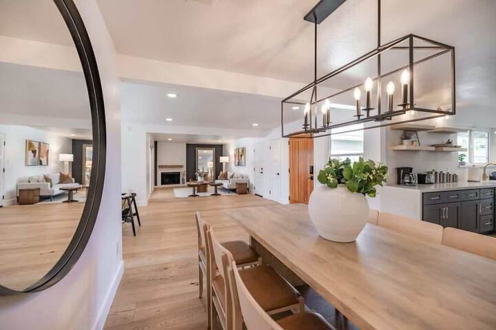 at Marbella Lane - Cozy Modern Home w / Relaxing Design & Pool