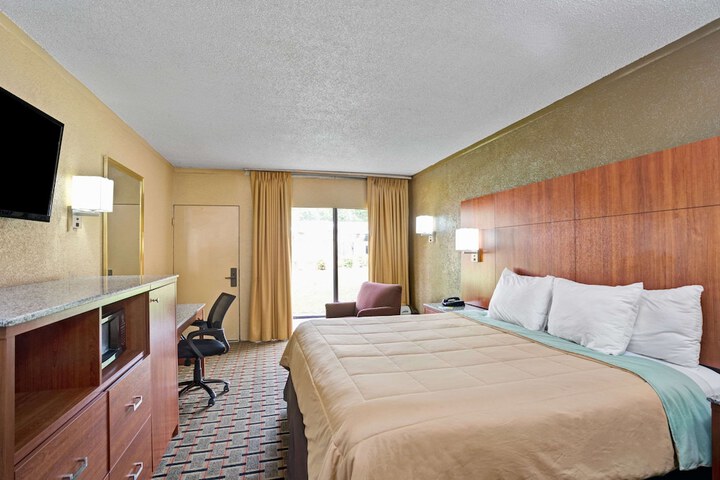 Room 76 of 110