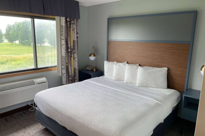 Room 8 of 70