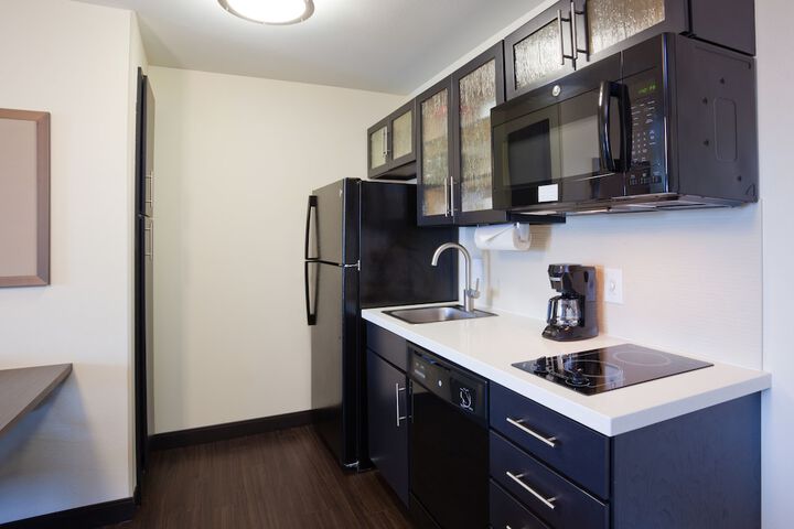 Candlewood Suites Dickinson ND by IHG
