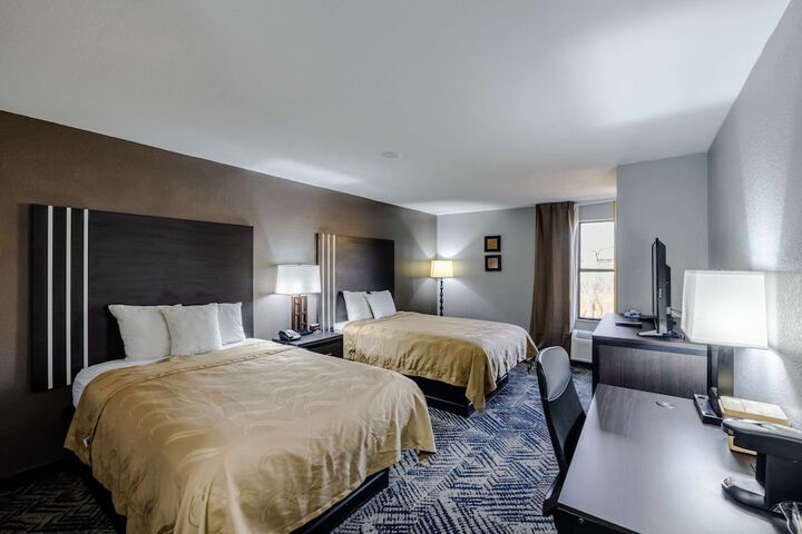 Room 30 of 43