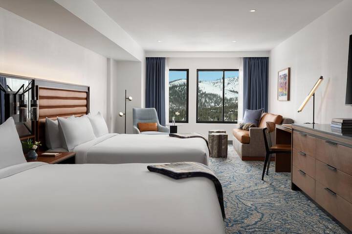 Hotel Alpenrock Breckenridge Curio Collection by Hilton
