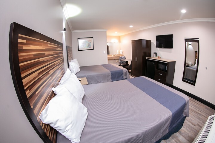 Room 13 of 37