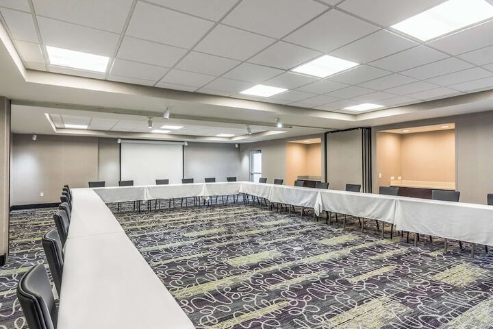 La Quinta Inn & Suites by Wyndham Denver Tech Center