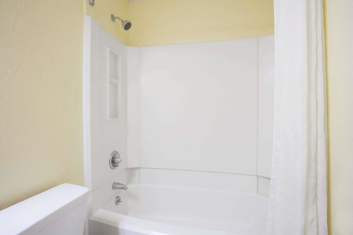 Room 14 of 24