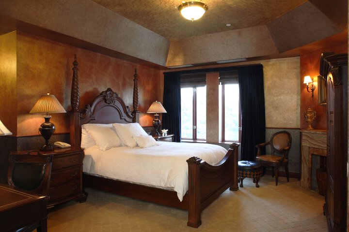 Room 12 of 29