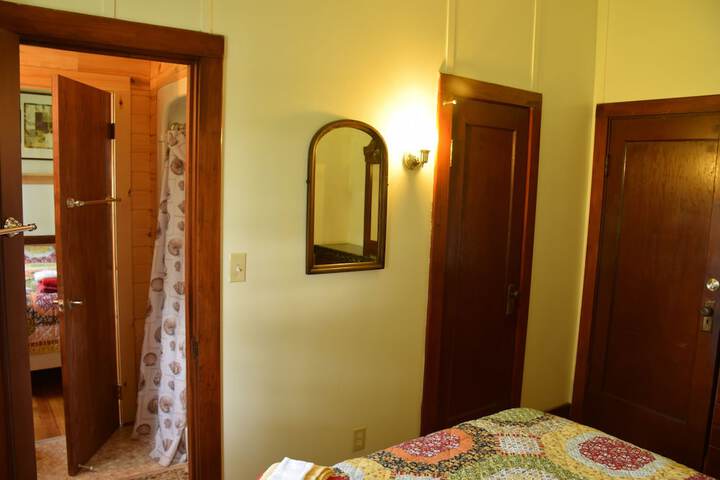 Room 133 of 156
