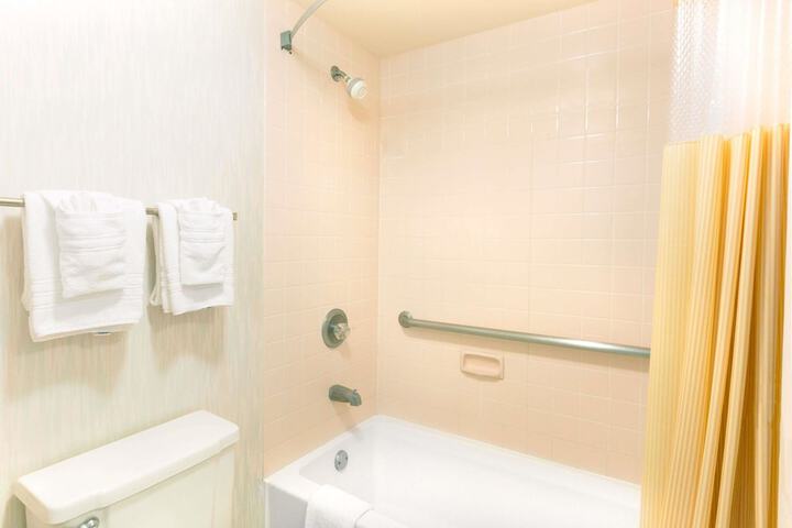 Room 15 of 35
