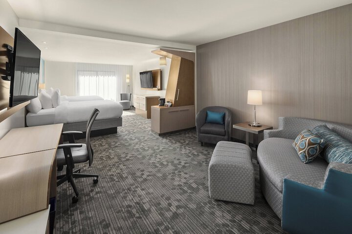 Room 17 of 36