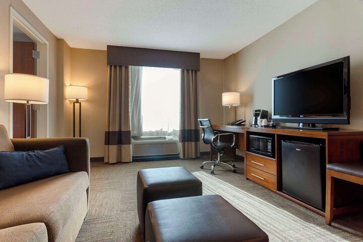 Room 10 of 36