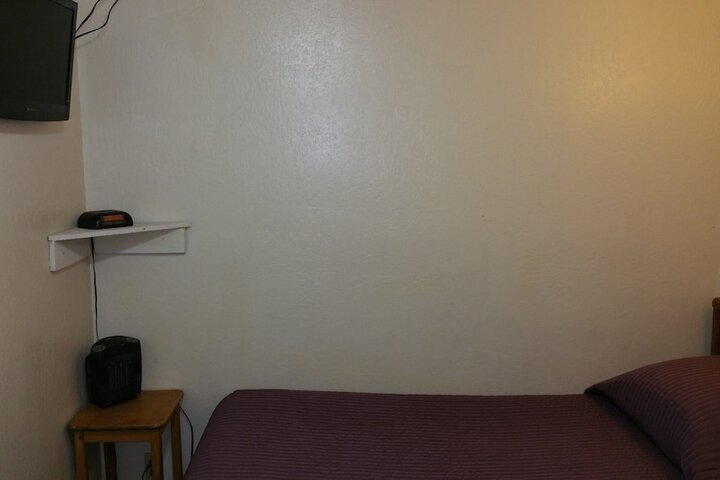Room 11 of 36