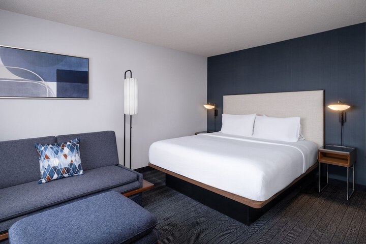Room 19 of 47