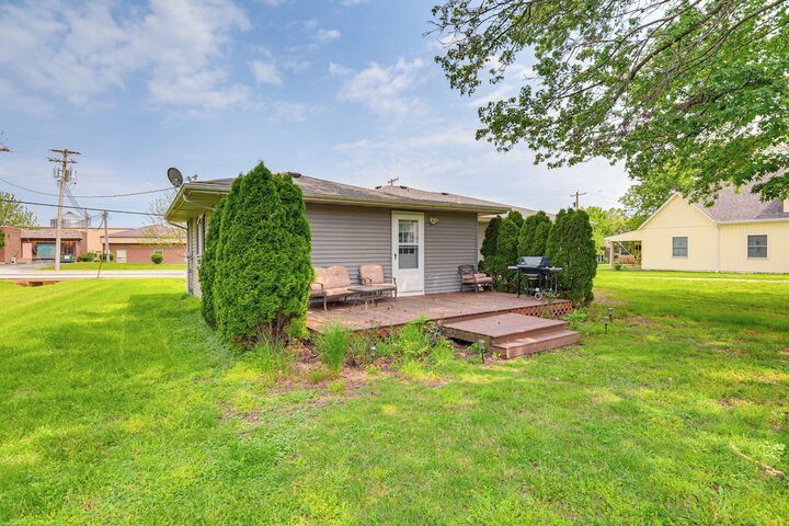 Walk to Restaurants: Stockton Home w / Game Room