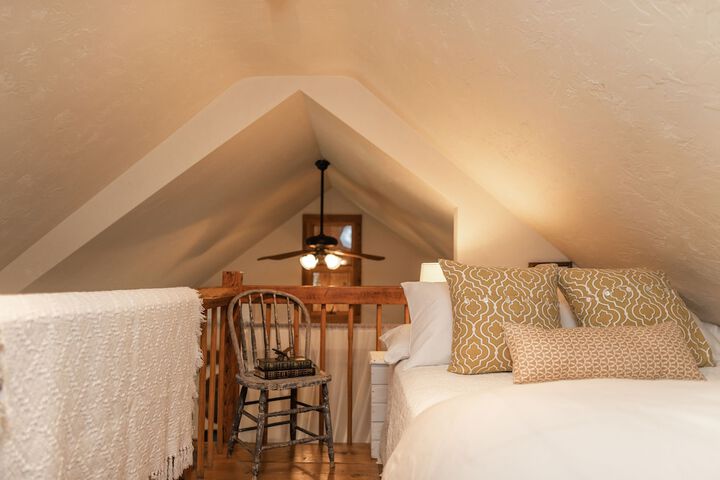 The Mast Farm Inn
