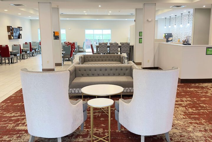 La Quinta Inn & Suites by Wyndham Jackson / Cape Girardeau