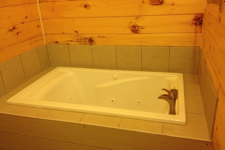 Hot Tub 36 of 41