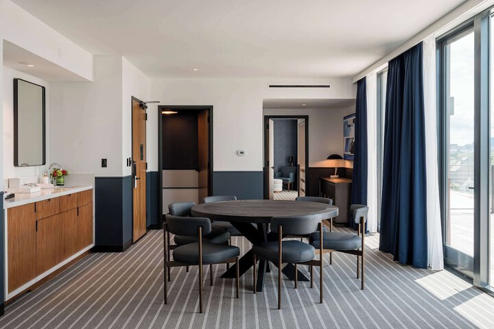 Room 38 of 90