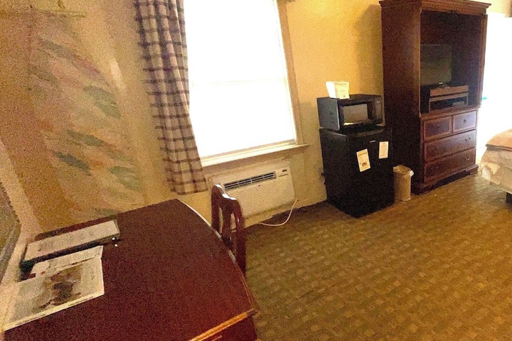 Maddox Inn