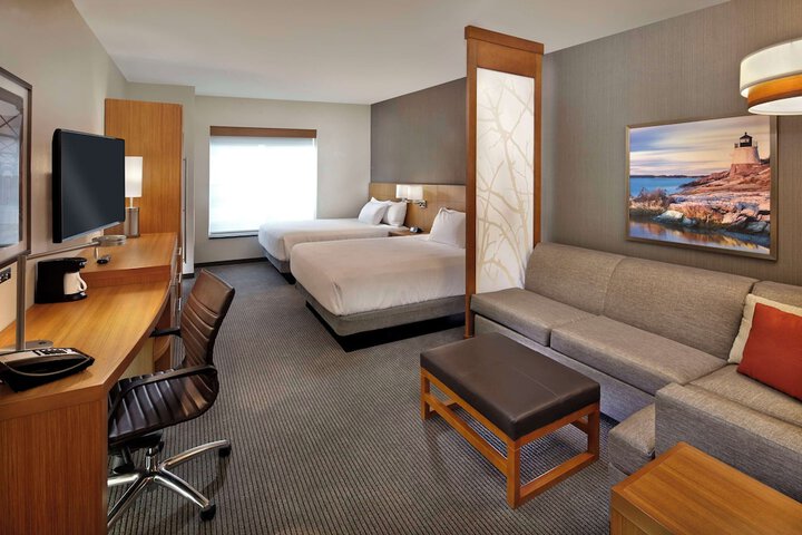 Hyatt Place Warwick / Providence Airport
