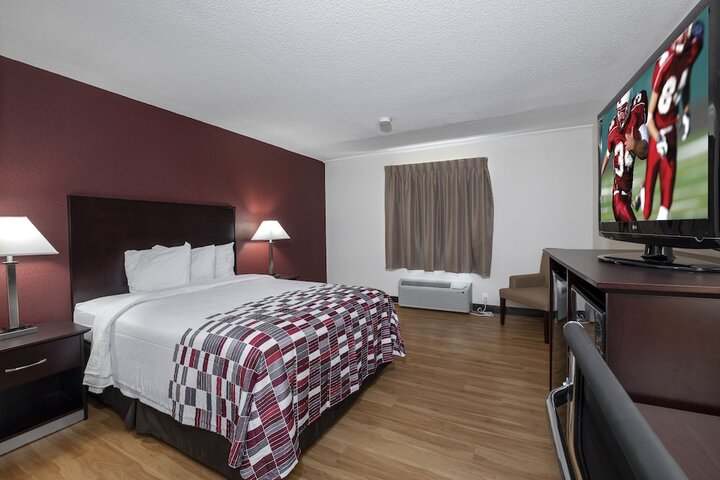 Room 14 of 33