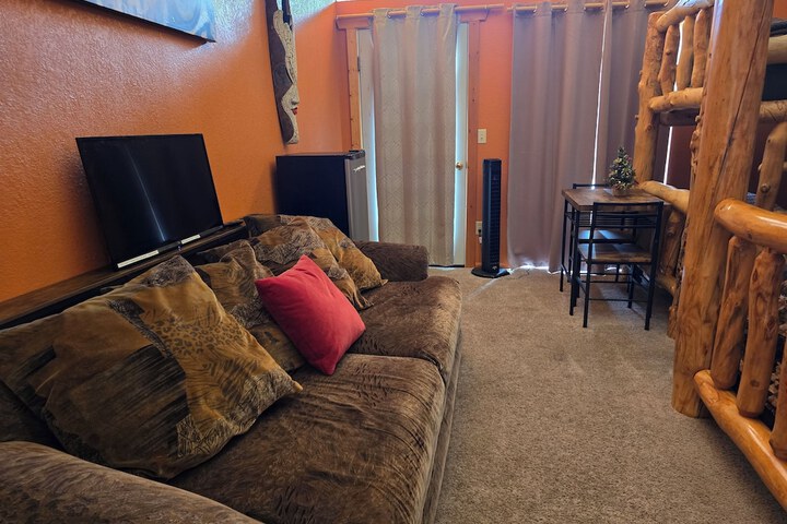 Buffalo Peaks B & B