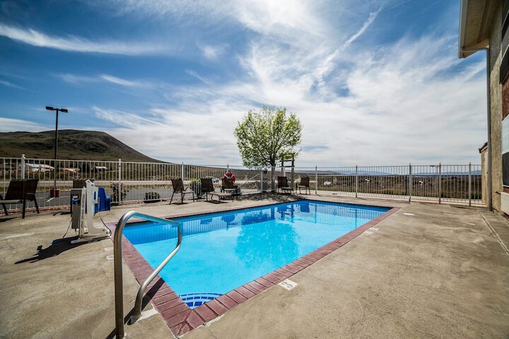 Pool 7 of 41