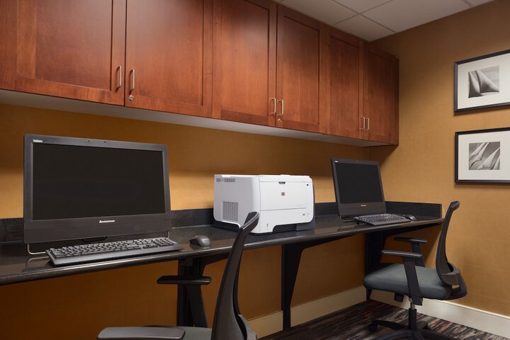 Business Center 37 of 38