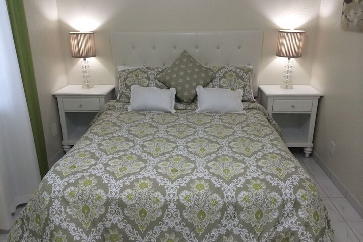 Room 25 of 73