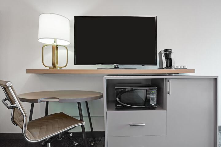 Room 25 of 52