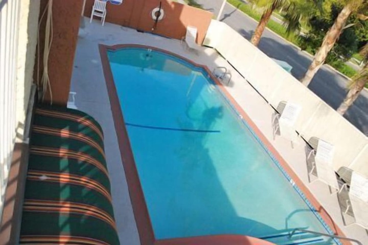 Pool 7 of 23