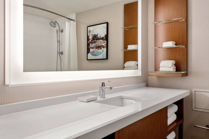 Room 14 of 51