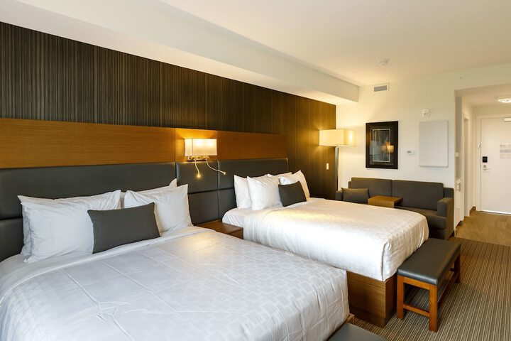 Room 11 of 28