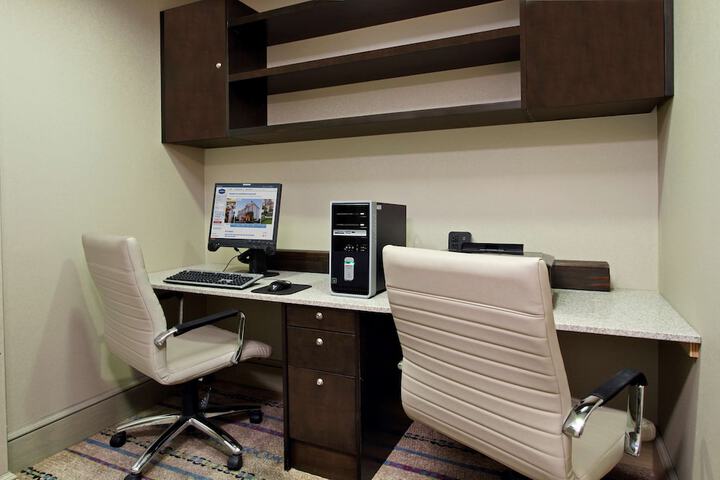 Business Center 29 of 29