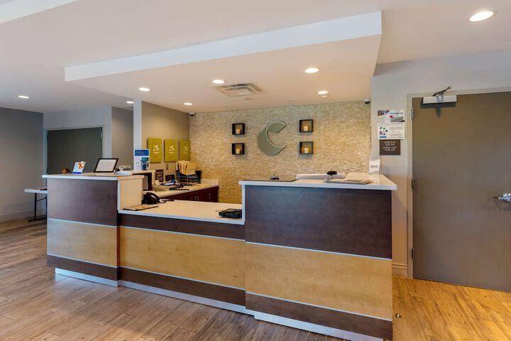 Hotel Interior 10 of 36