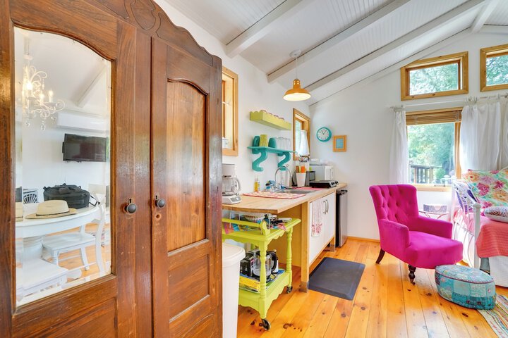 Pet-friendly Patagonia Apt 12 Mi to Wineries!