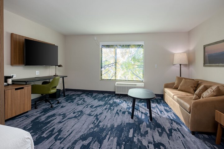 Room 19 of 39