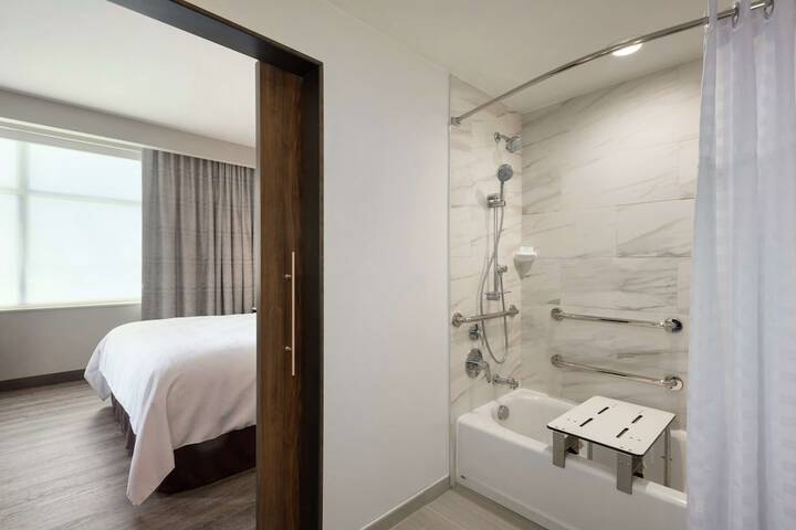 Room 38 of 53