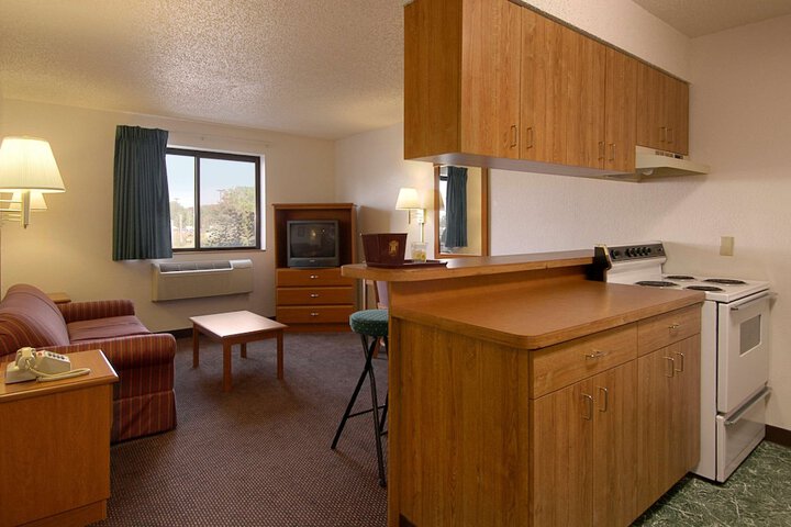 Room 10 of 13