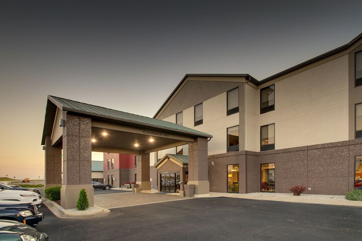 Hotel 8 of 50