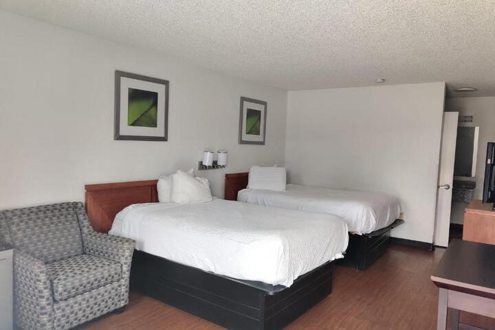 Travelodge Suites by Wyndham MacClenny