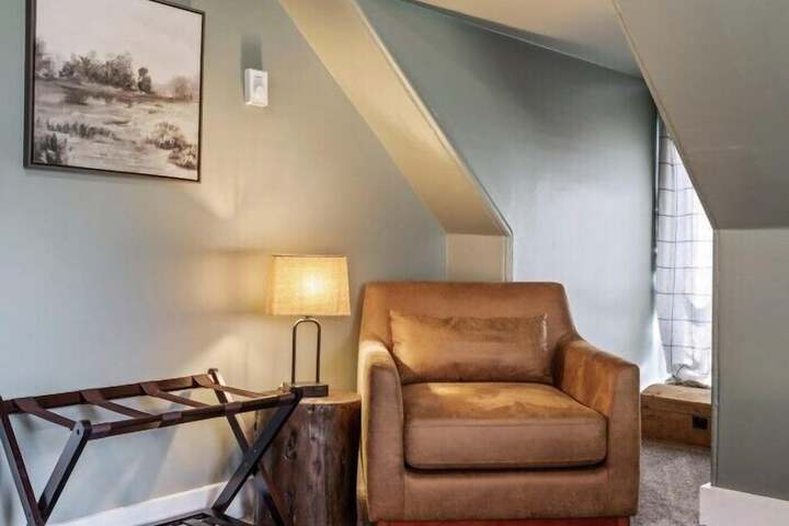 The Aurora Inn & Cottages