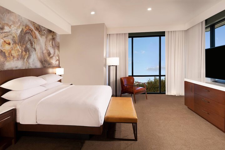 Room 15 of 51