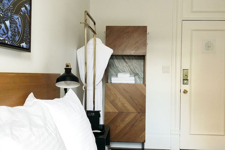 Room 40 of 119