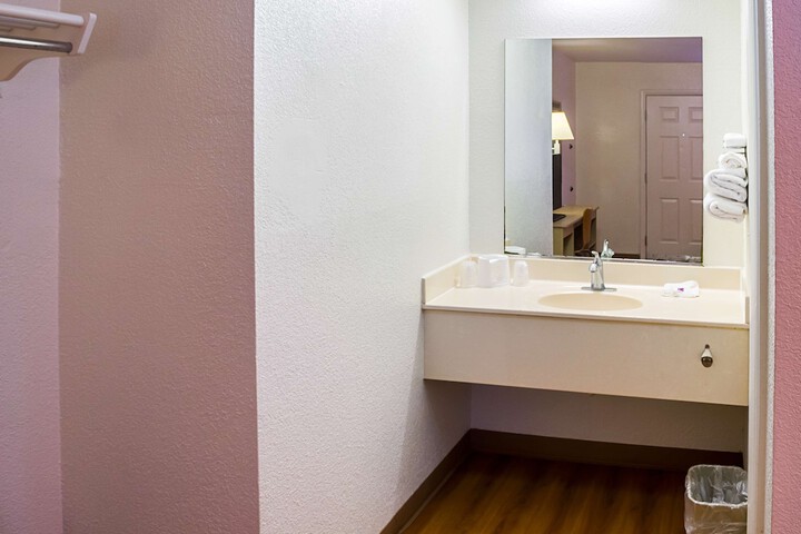 Room 2 of 16
