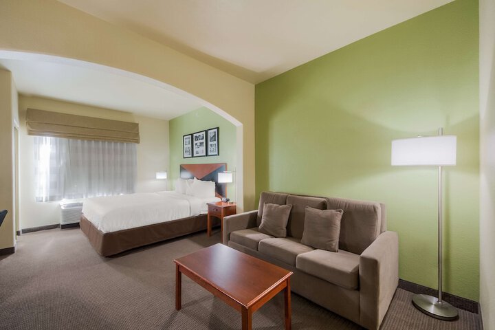 Room 21 of 48