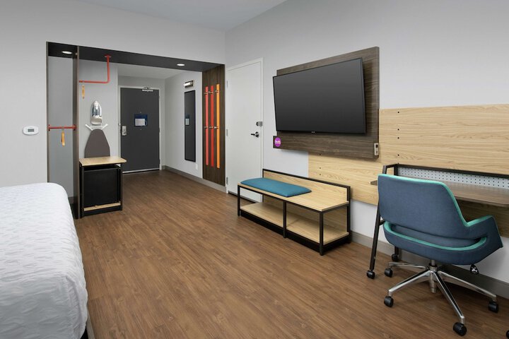 Room 19 of 52