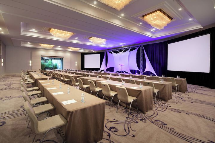 Avenue of the Arts Costa Mesa a Tribute Portfolio Hotel