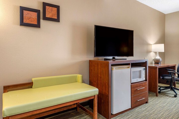Room 15 of 29