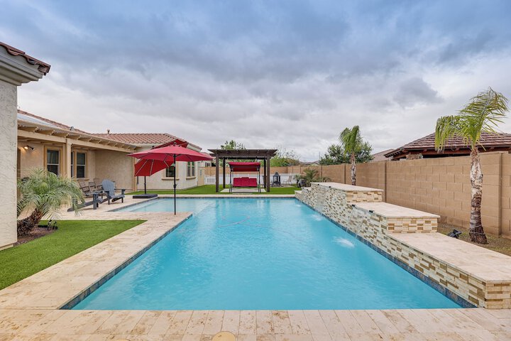Luxury Queen Creek Home w / Calming Pool Oasis!
